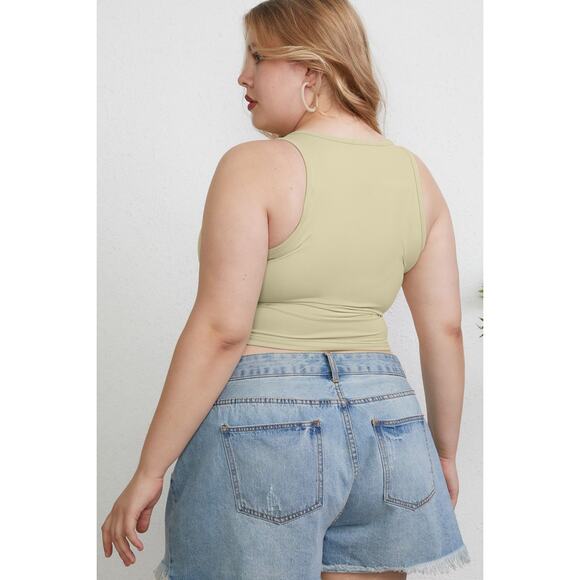 Everyday Crew Neck Slim Tank - Picture 7 of 8